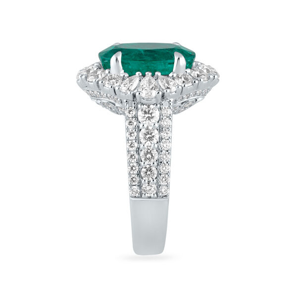 Emerald Oval-Cut Ring with Diamonds in White Gold